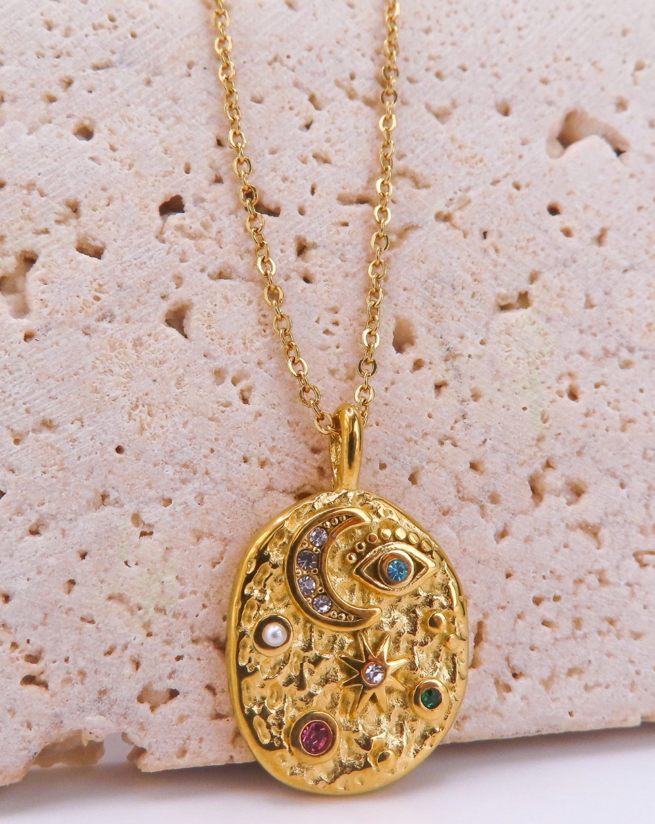 Oval Lover Necklace